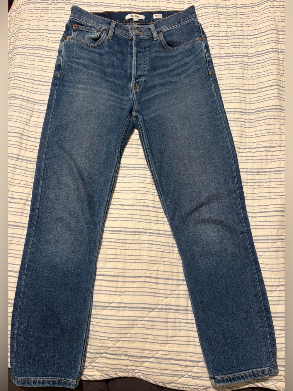 Re/Done High waisted ankle length blue jeans
Size 26